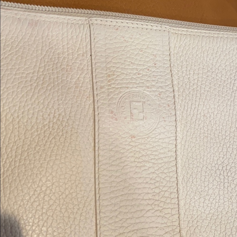 Vintage leather Fendi bag - Picture 5 of 8